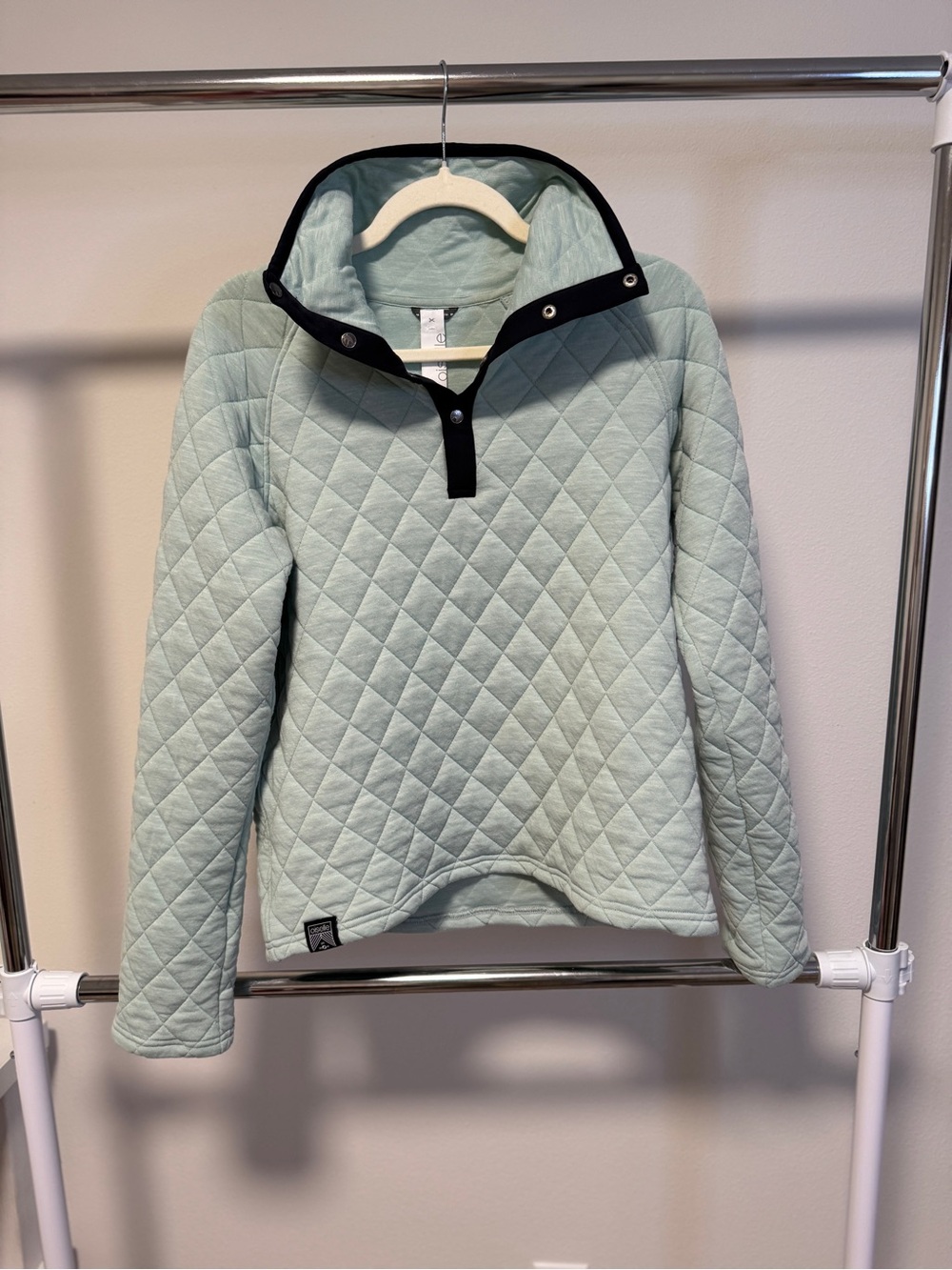 Oiselle Power Up Quilted Pullover Snap M Mint Green Black Trim Quilted